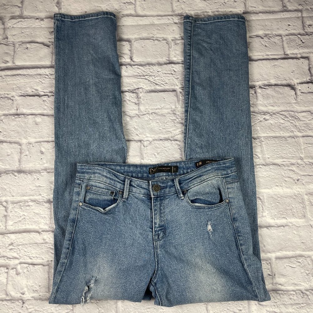 KARDASHIAN PREMIUM DENIM KIM CURVY STRAIGHT LEG RIPPED DISTRESSED JEANS SIZE 8